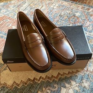 G.H.Bass & Co. Original Weejuns, “Whitney” cognac WM’s 6, NIB